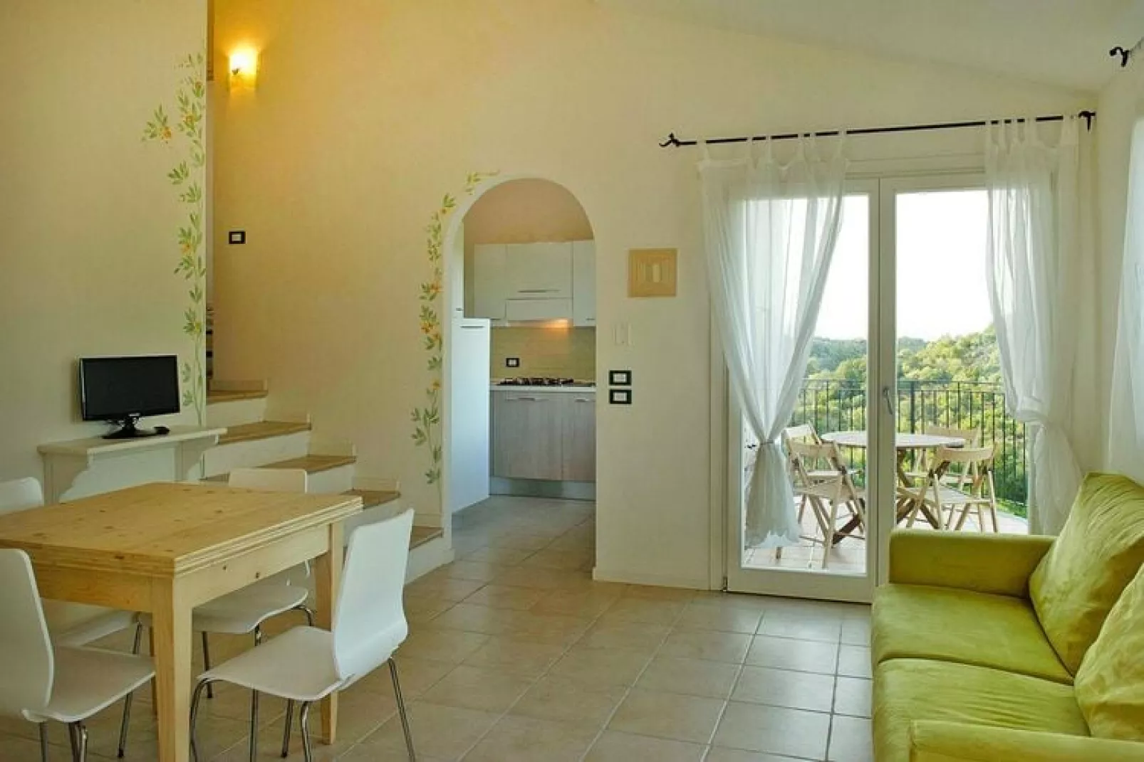 Holiday residence Ea Bianca, Baja Sardinia-Quadri 8-Living room