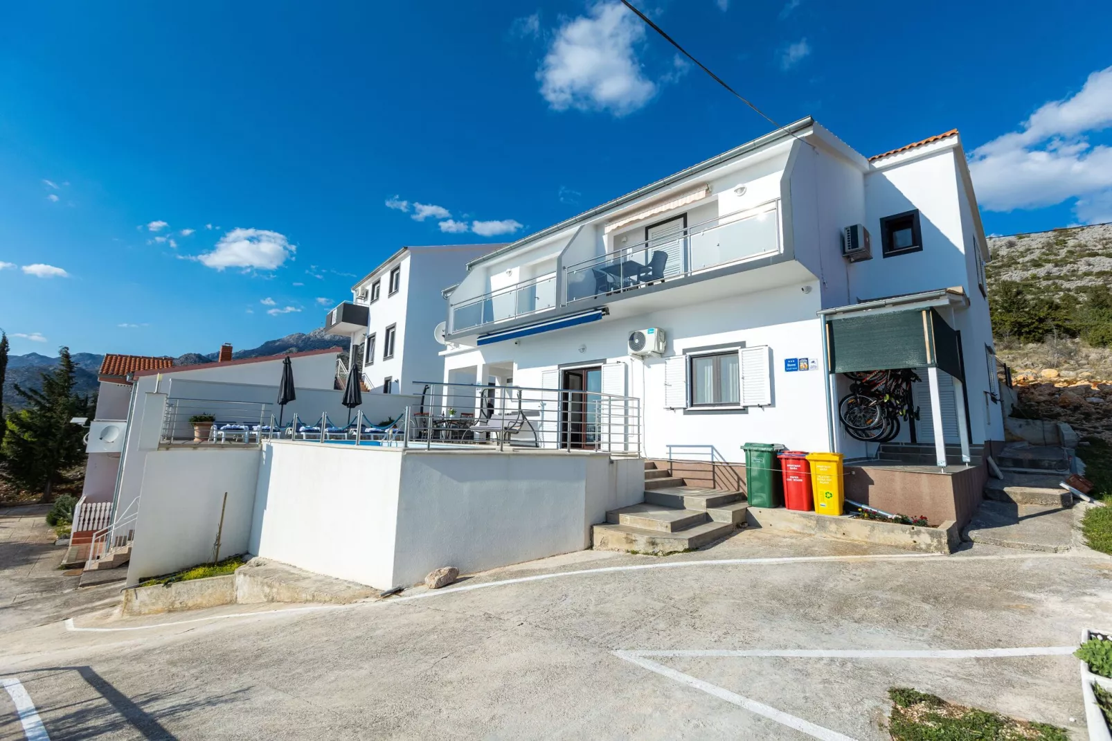 Apartment Masa-Exterior summer