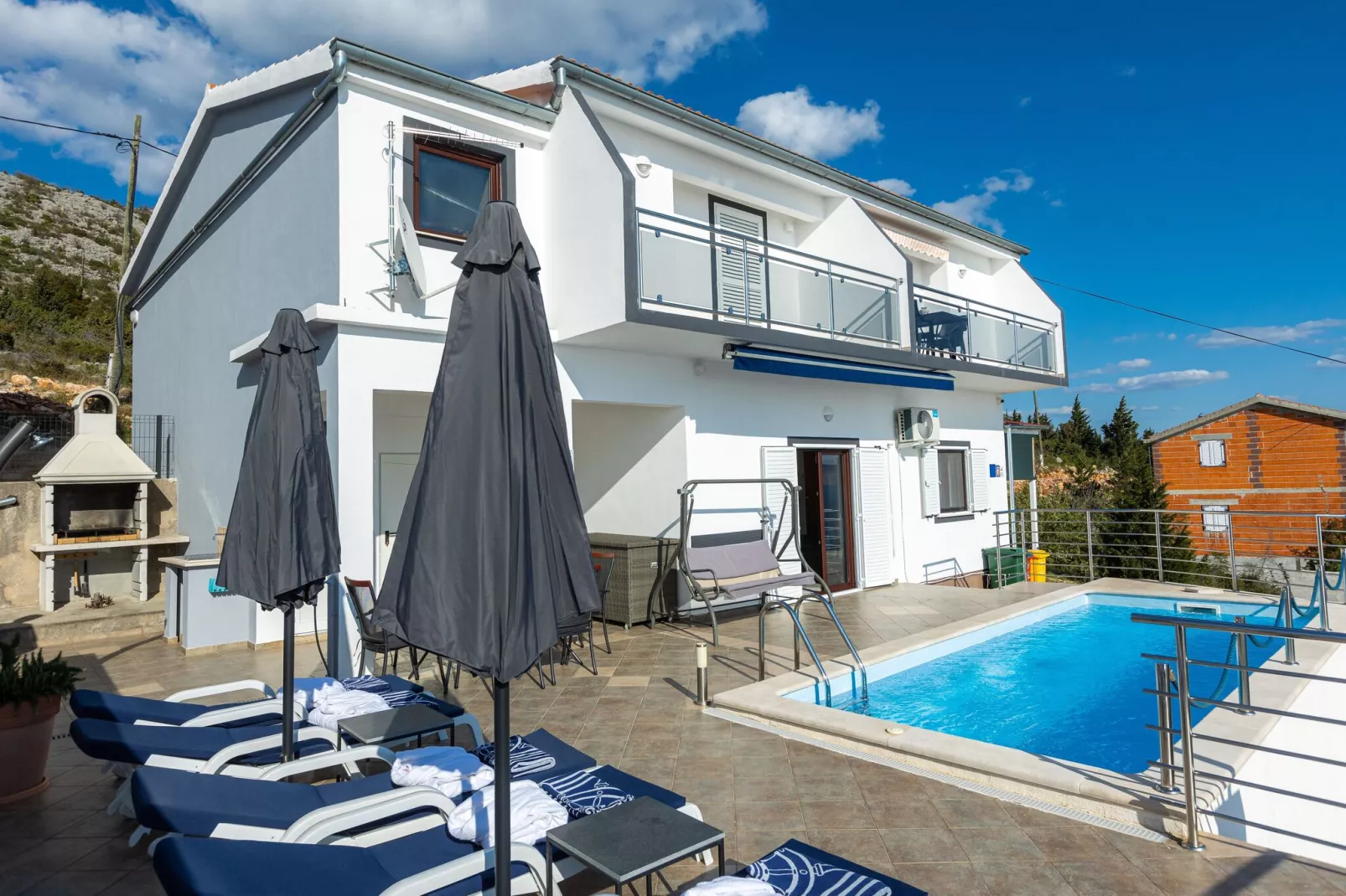 Apartment Masa-Exterior summer