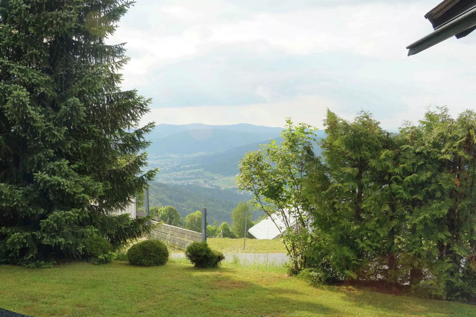 Talblick-Gardens in summer
