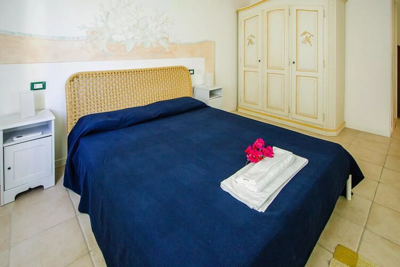 Holiday residence Ea Bianca, Baja Sardinia-Quadri 8-Bedroom