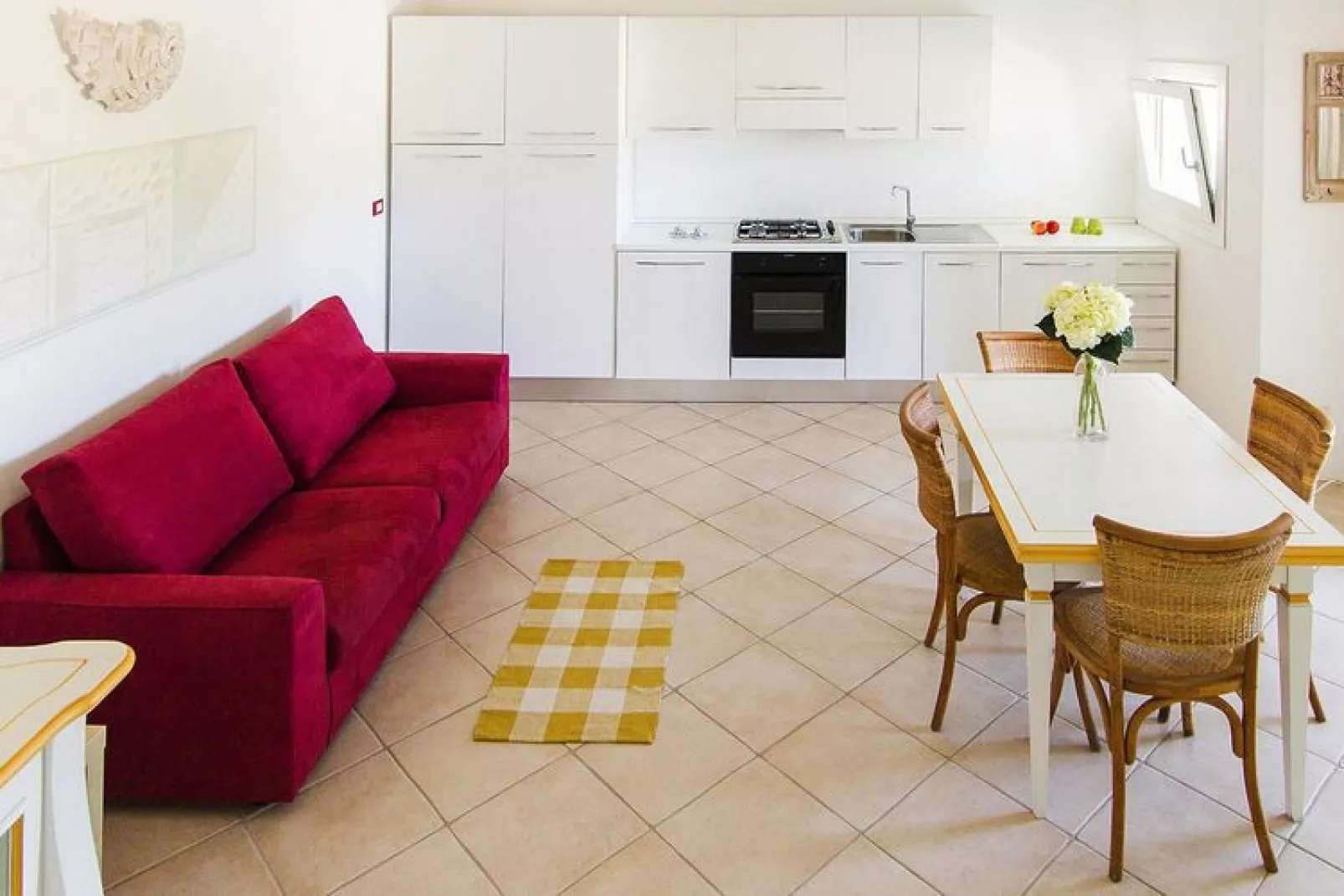 Holiday residence Ea Bianca, Baja Sardinia-Quadri 8-Living room