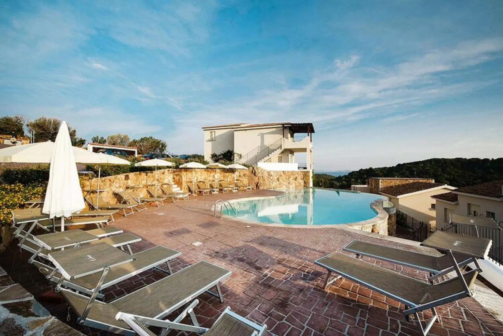 Holiday residence Ea Bianca, Baja Sardinia-Quadri 8-Pool