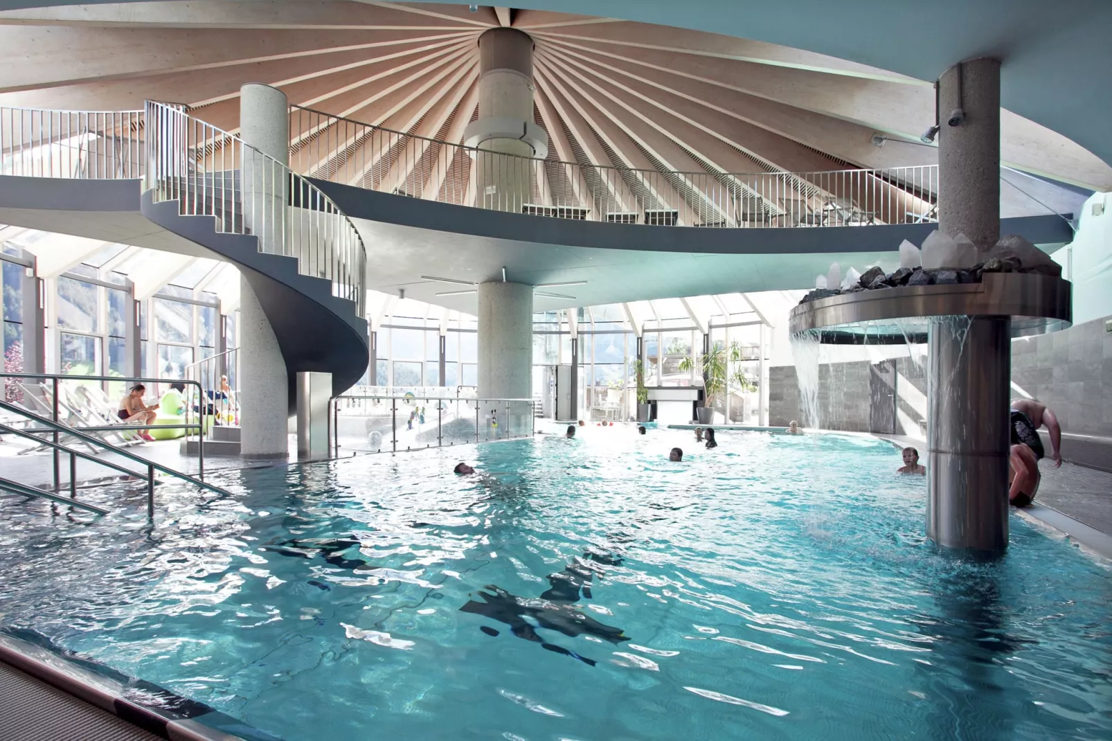 Drive in chalet-Pool