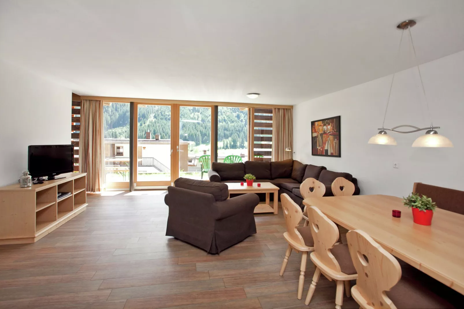 Drive in chalet-Living room