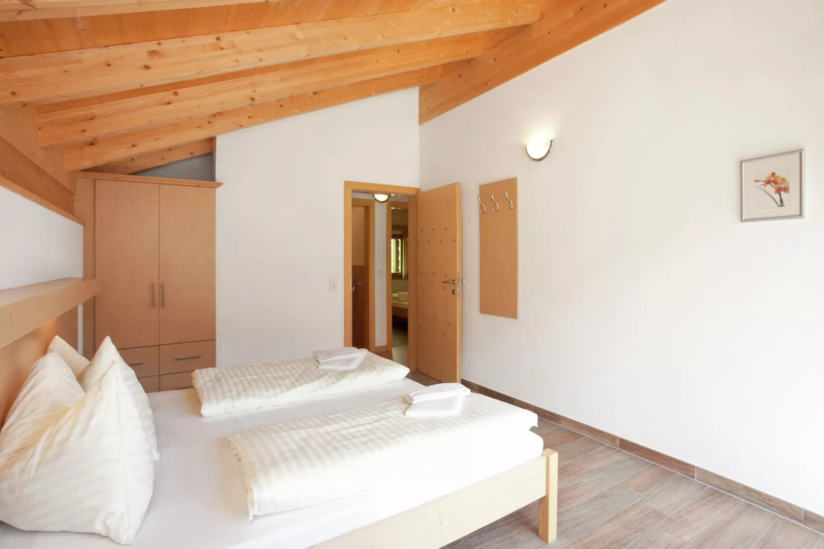 Drive in chalet-Bedroom
