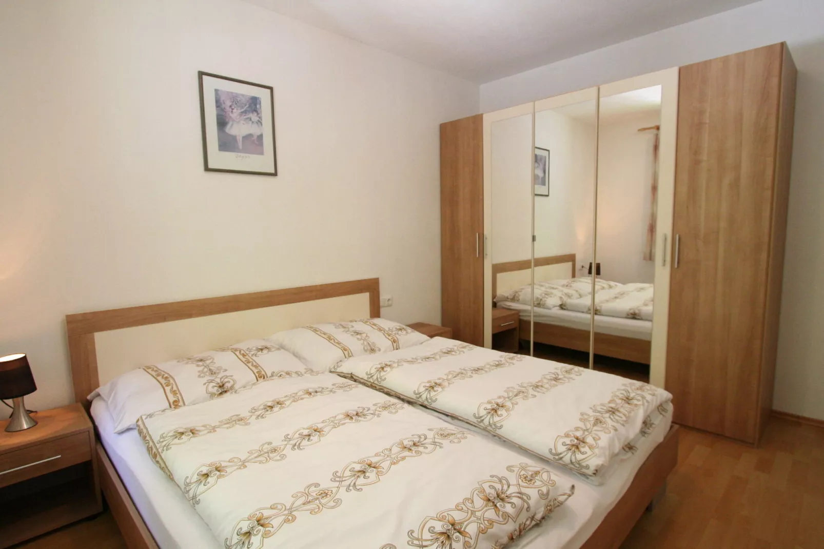 Romantika-Bedroom