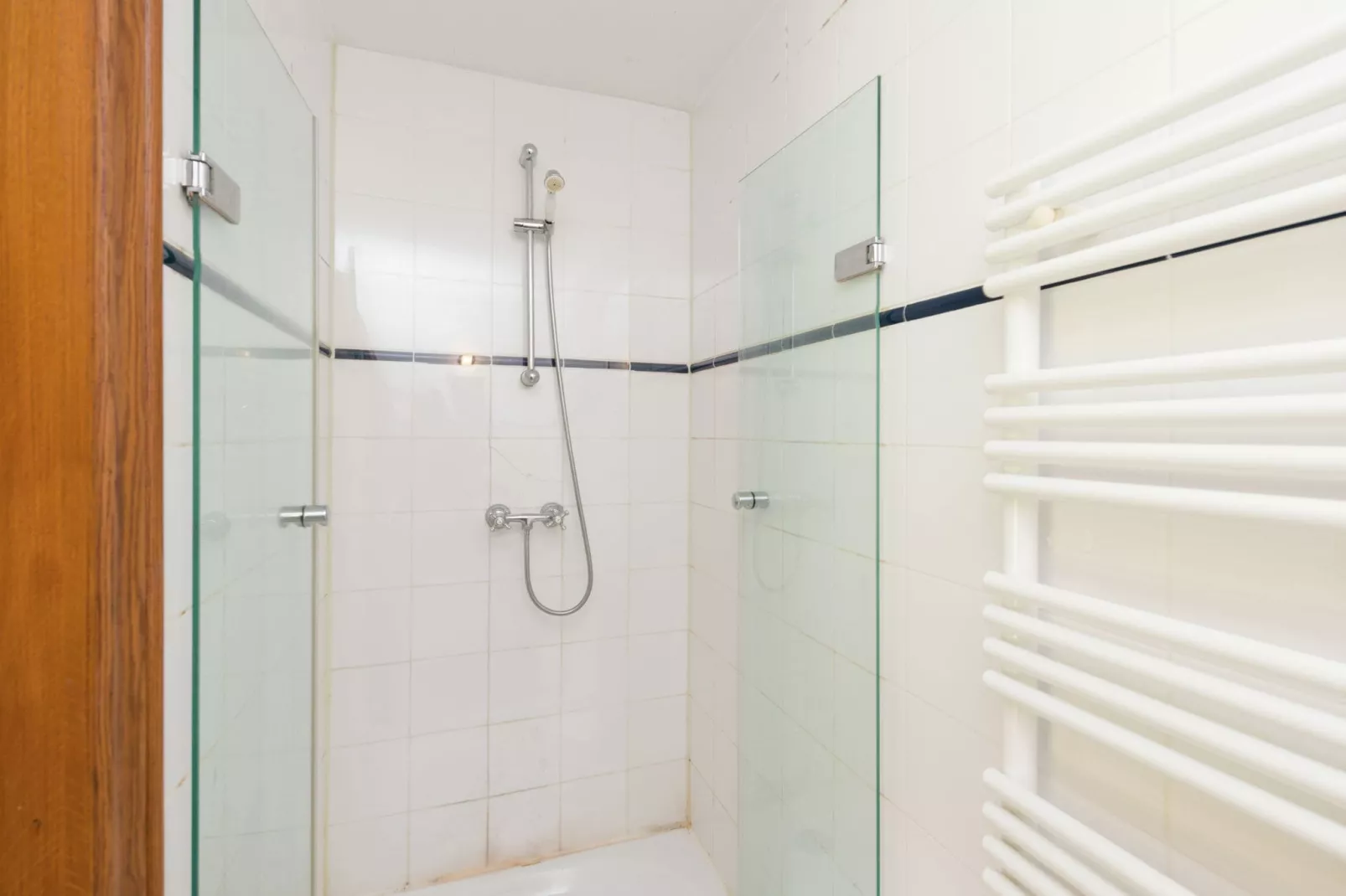 Les Petits Cotteaux-Bathroom