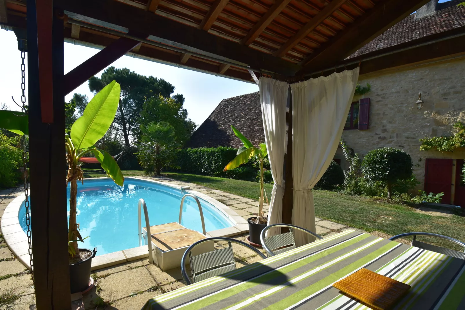 Maison de vacances St Jory las Bloux-Terrace balcony