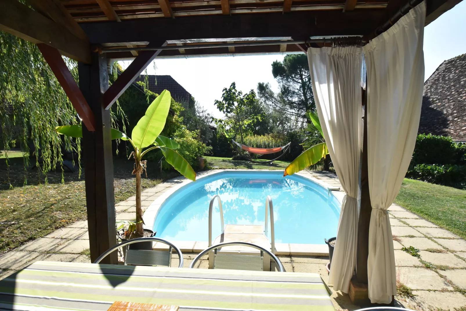 Maison de vacances St Jory las Bloux-Terrace balcony