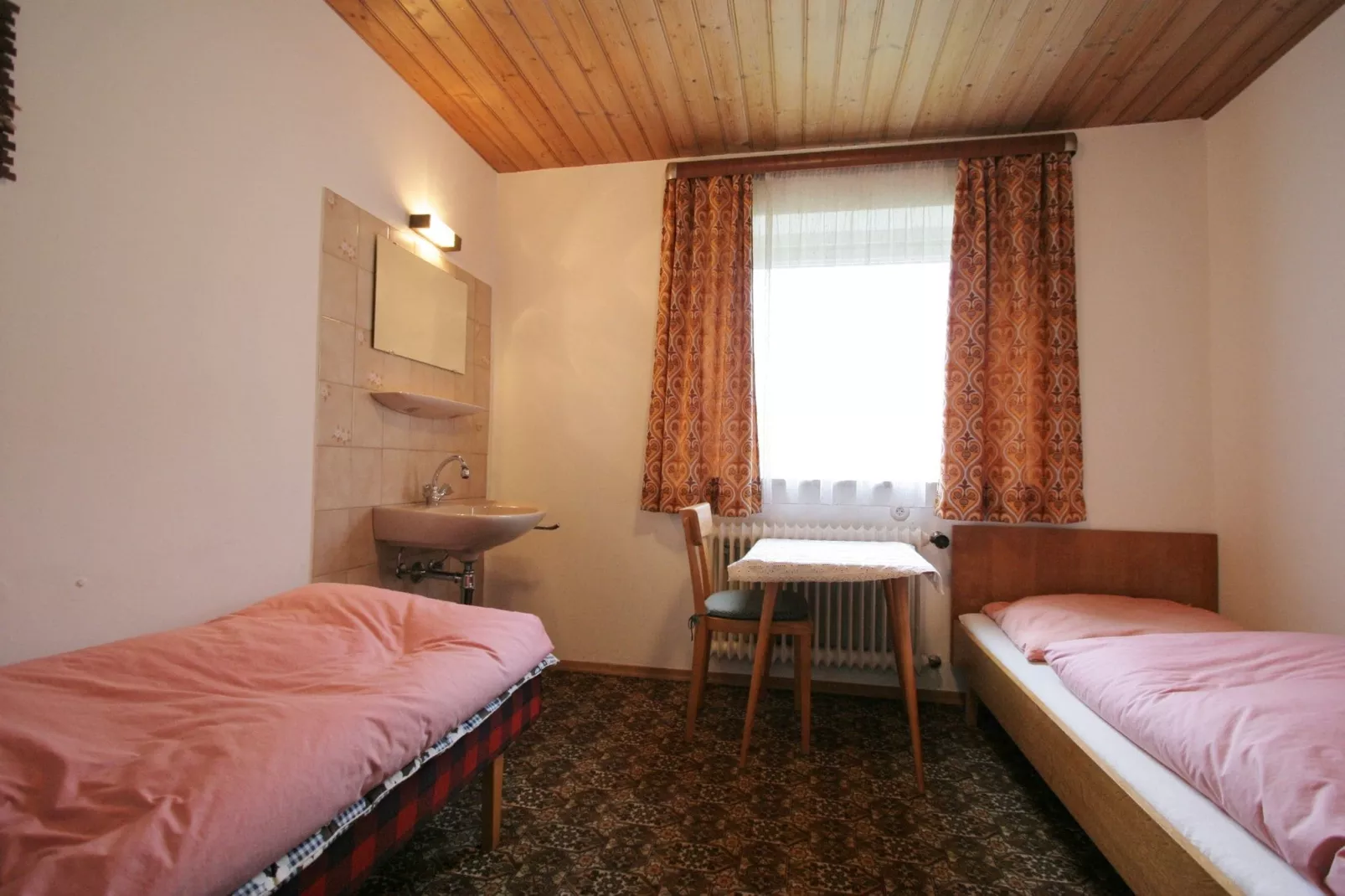 Gamper-Bedroom