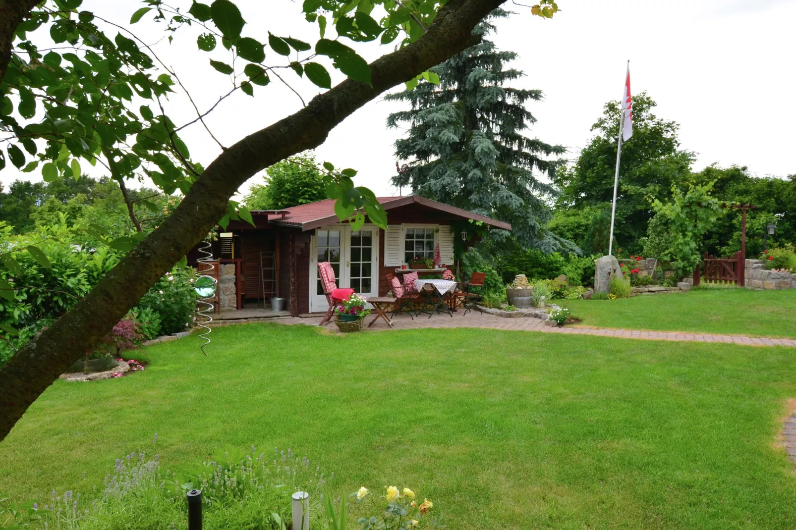 Wildrose-Gardens summer