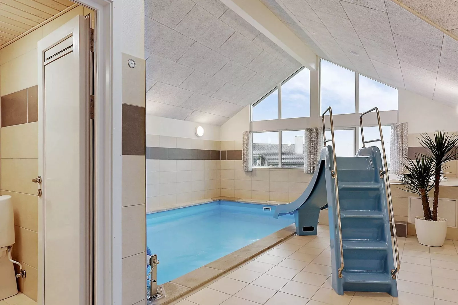 18 person holiday home in Faaborg-Pool