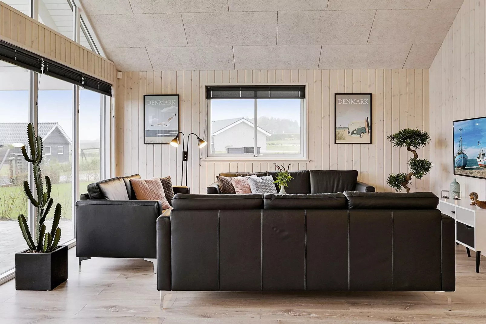 18 person holiday home in Faaborg-Indoor