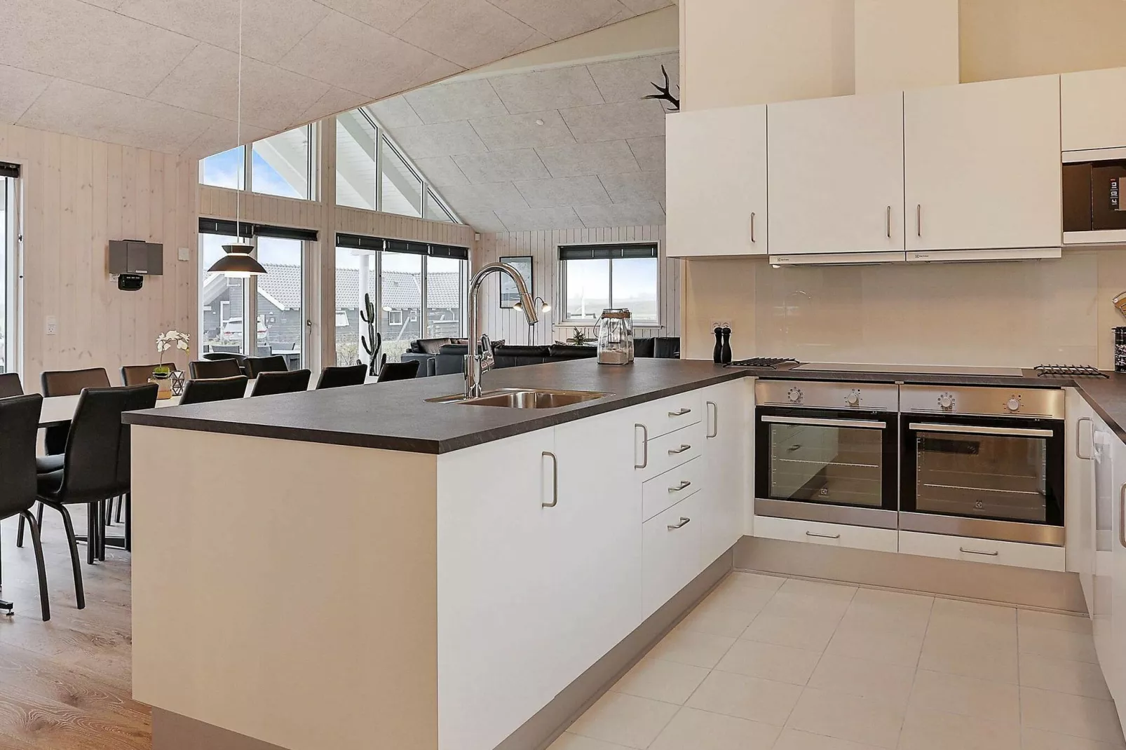 18 person holiday home in Faaborg-Indoor
