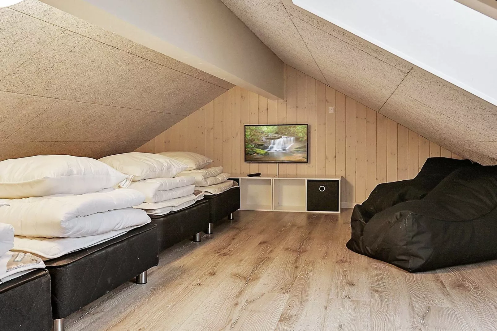 18 person holiday home in Faaborg-Indoor