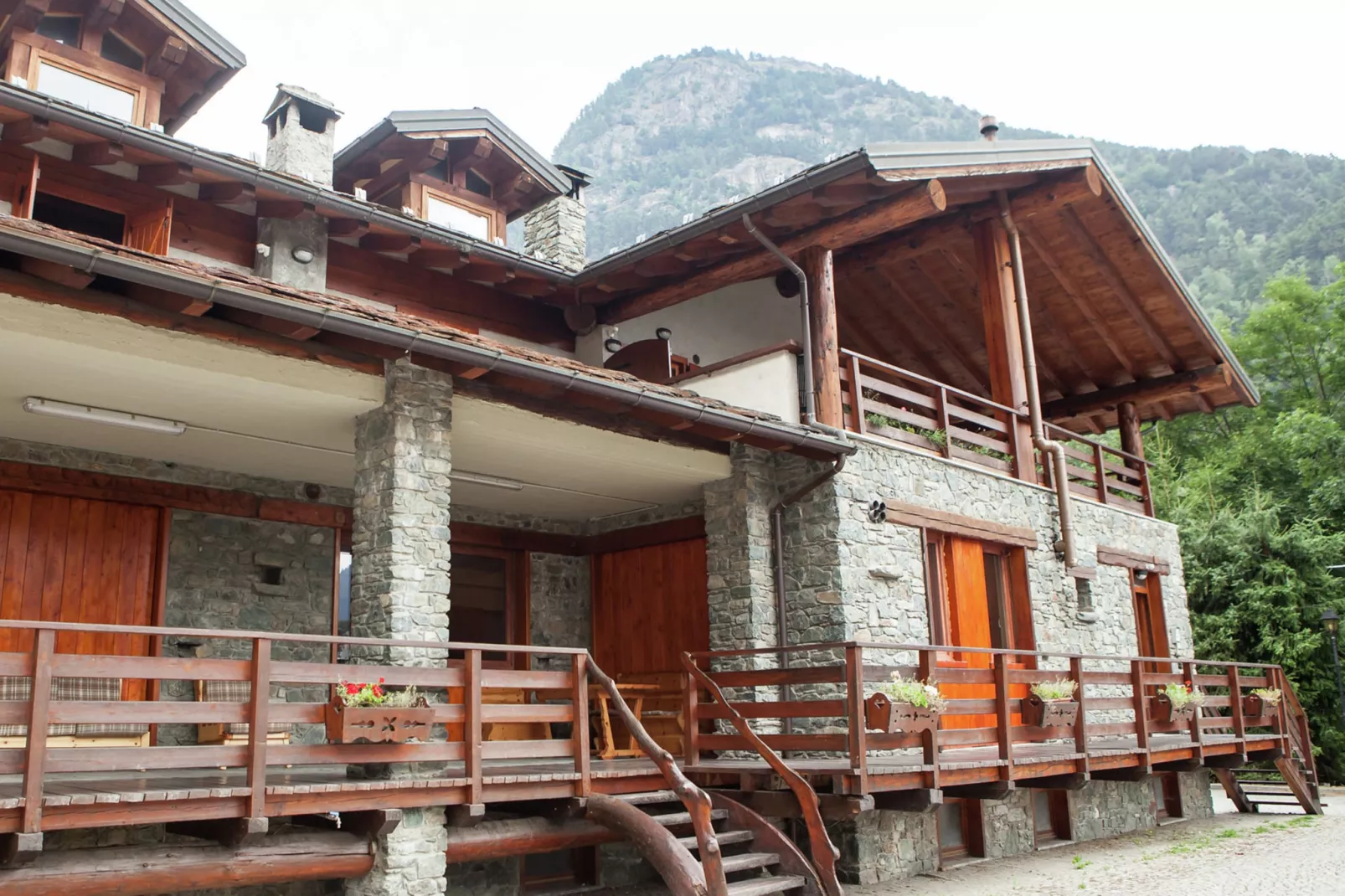 Chalet Antey Grande Diciotto-Exterior summer