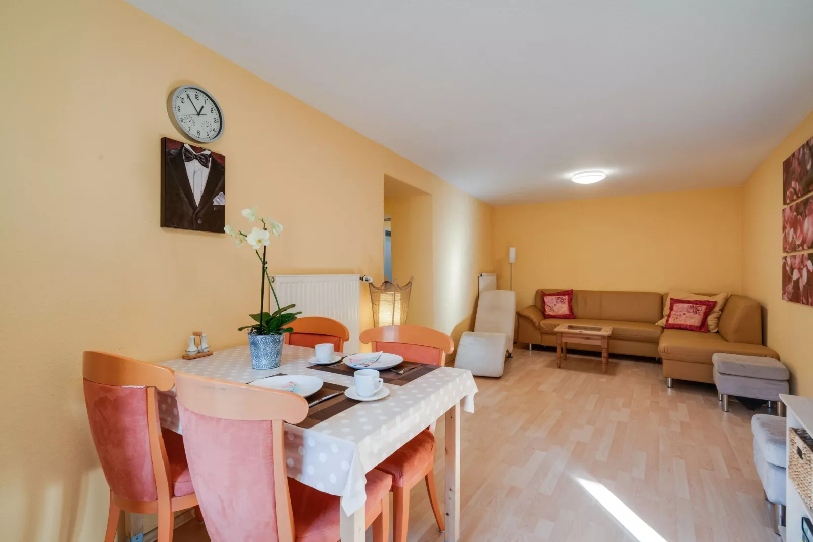 Blume-Living room
