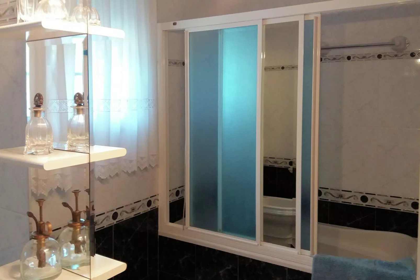 Casa Los Lirios-Bathroom