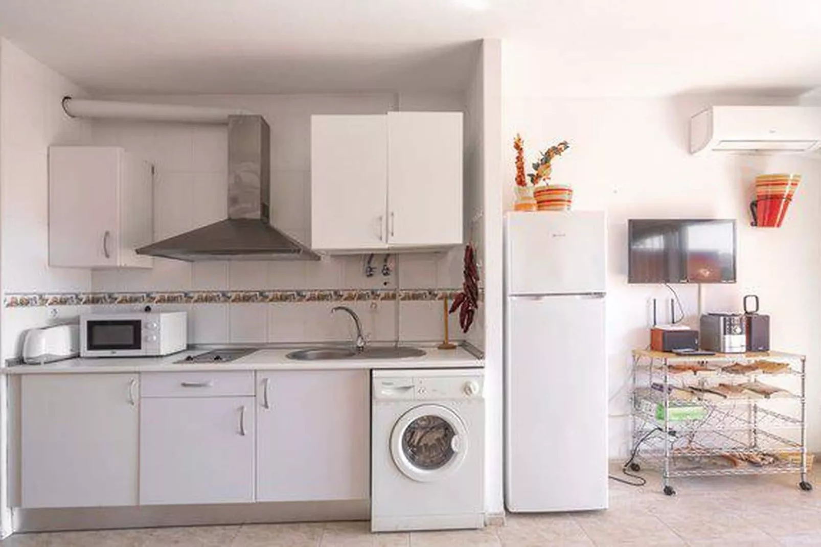 Residencial Mediterraneo-Cuisine