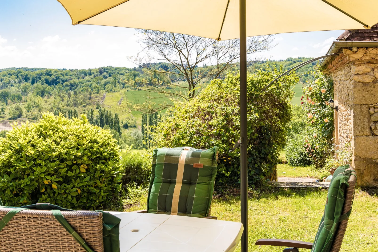 Le Phénix-Terrace balcony