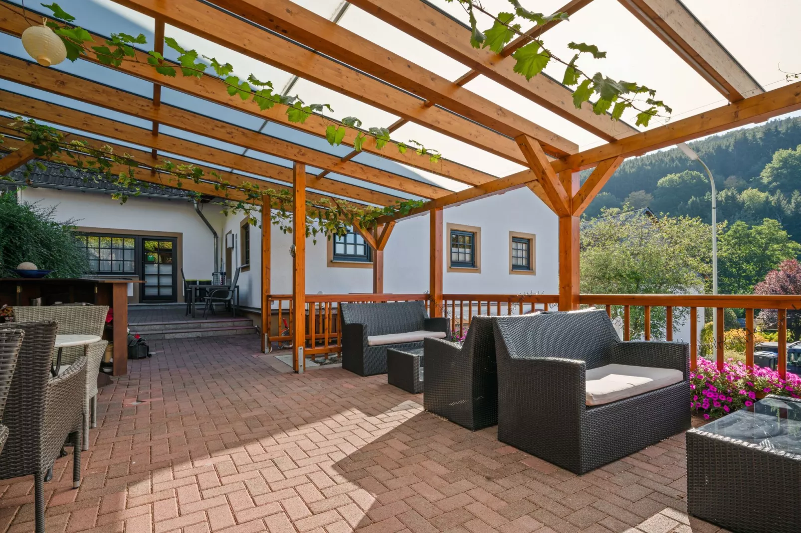 Blume-Terrace balcony