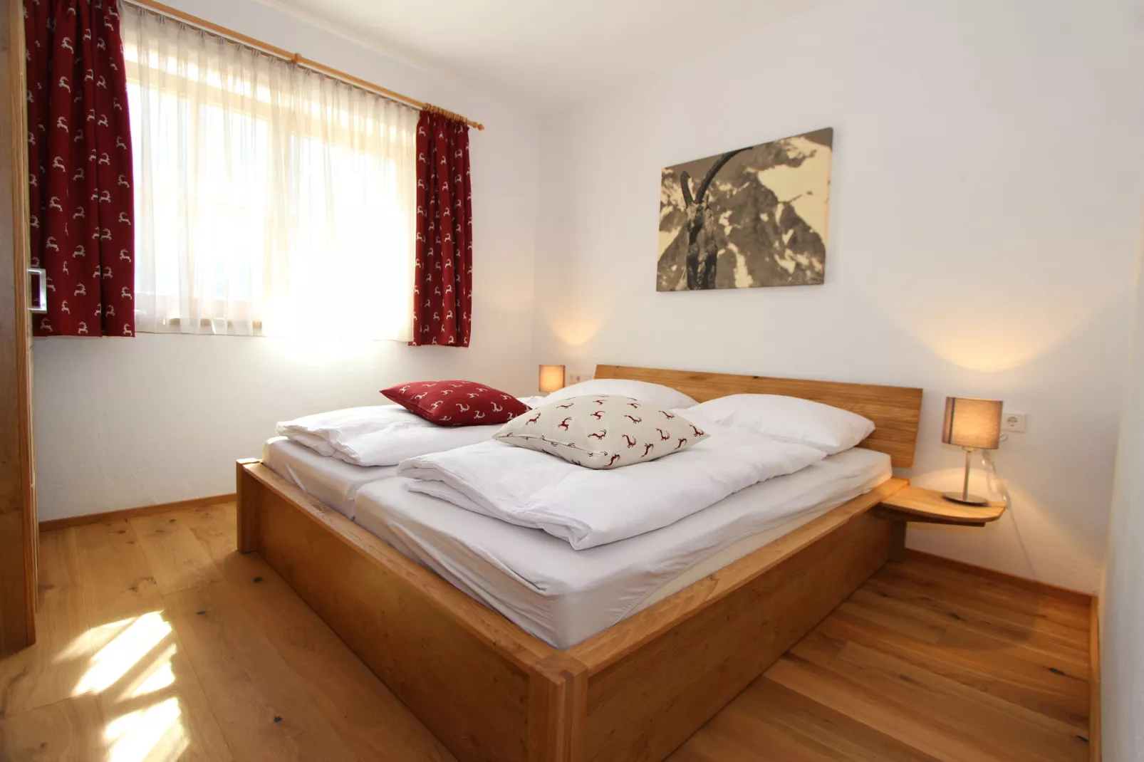 AlpenPura - Chalet Steinbock-Bedroom