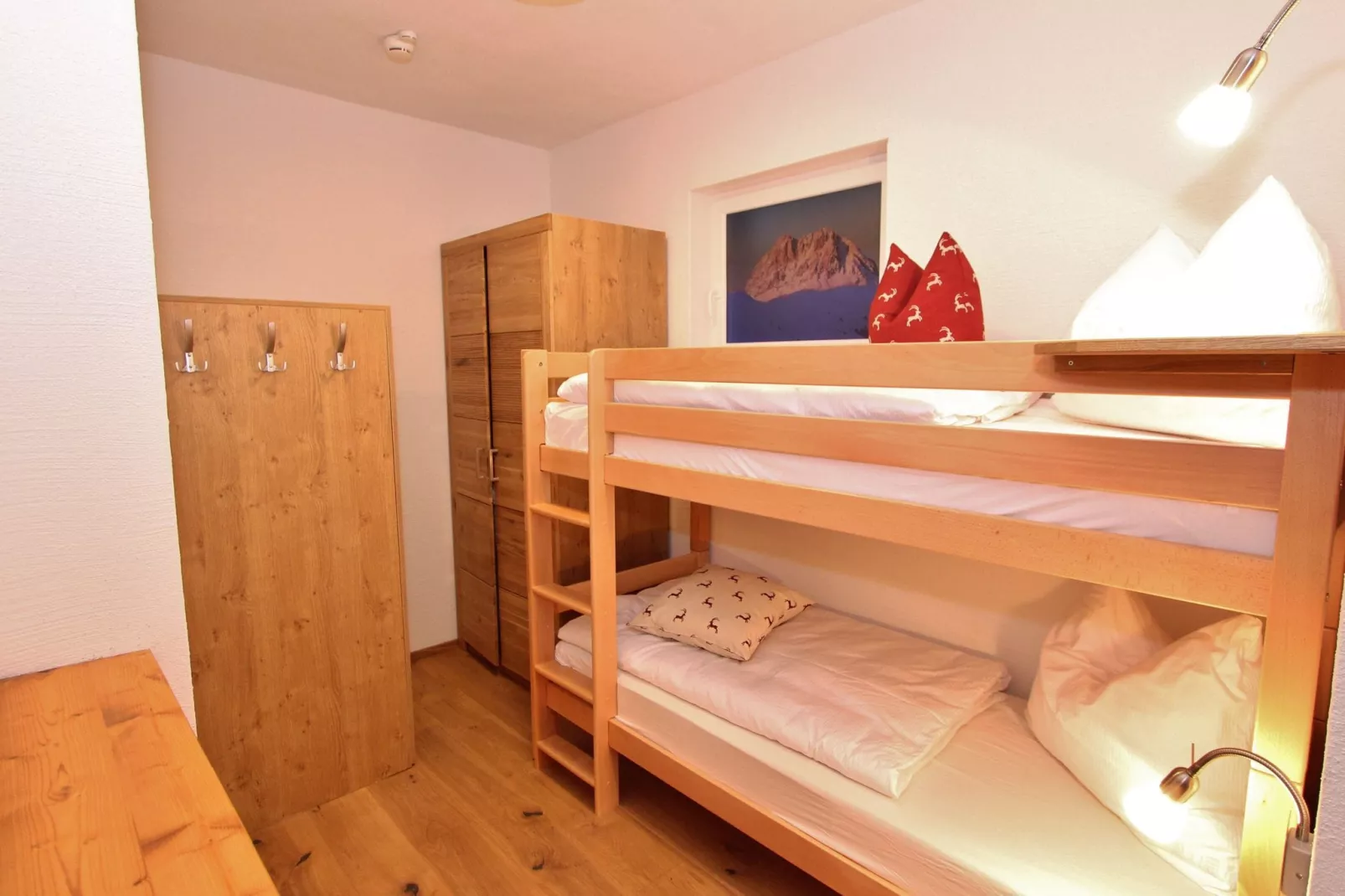 AlpenPura - Chalet Steinbock-Bedroom