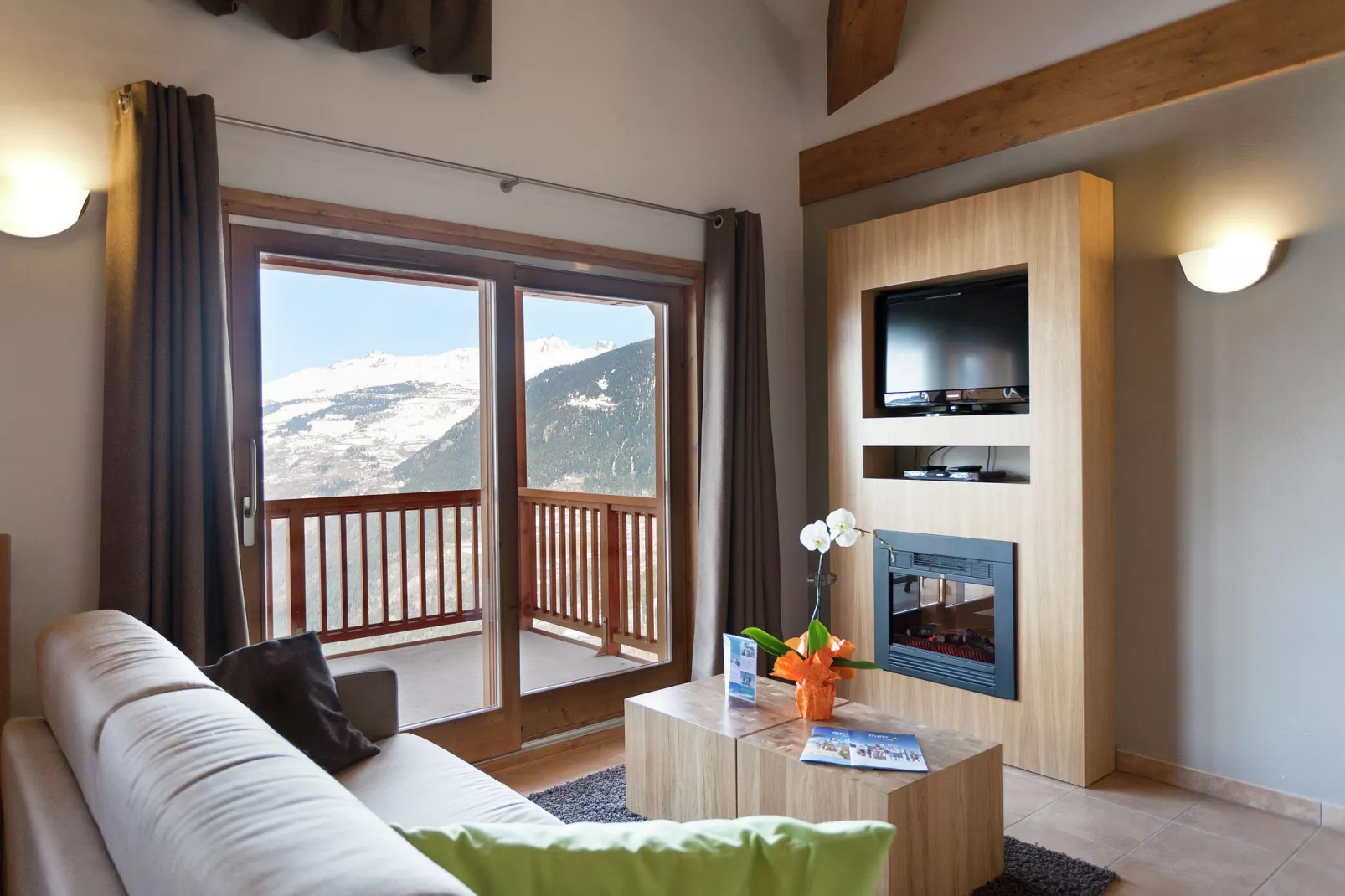 L'Etoile des Cimes 4-S63-Living room