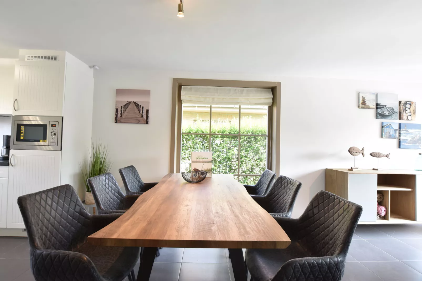 Het Walhof-Dining room