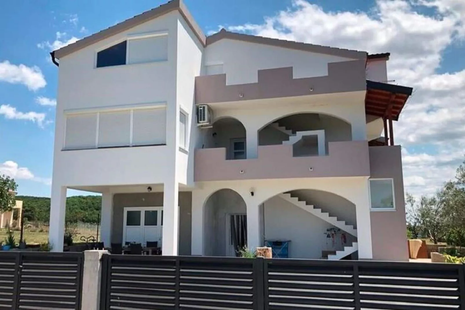 Apartment Cvita-Extérieur été