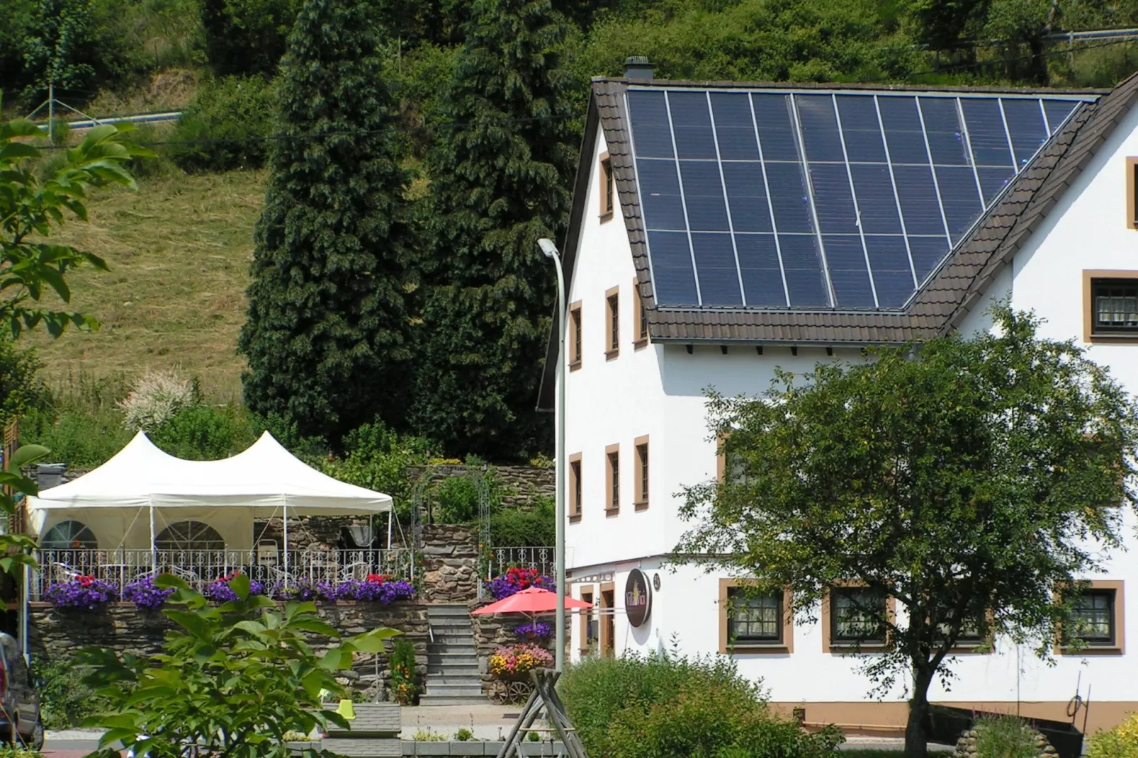 Mond-Exterior summer