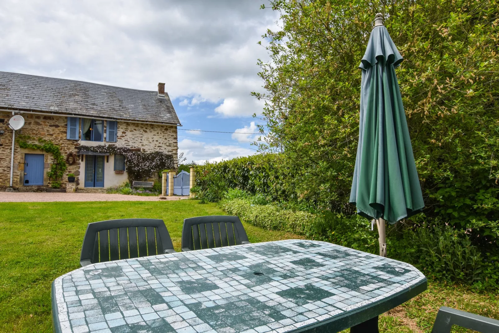 Gite Les Ayes-Terrace balcony