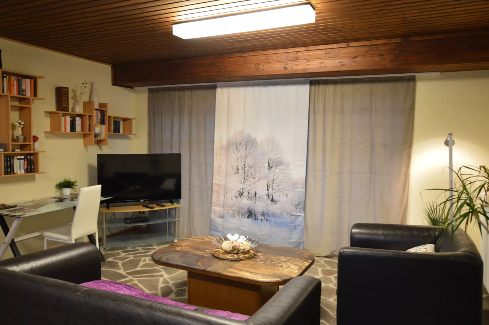 Ferienwohnung Weitblick I und II-Living room