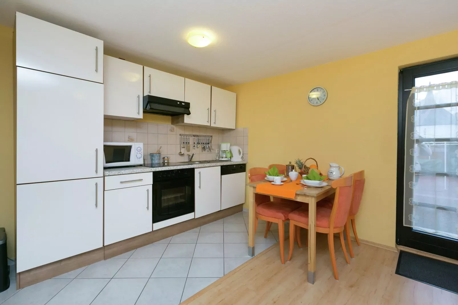 Mond-Kitchen