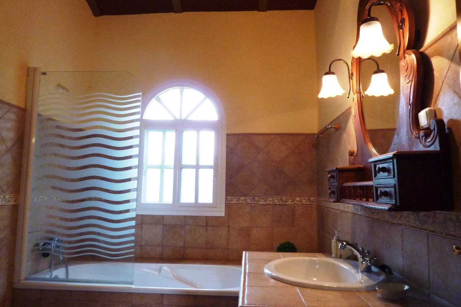 Casa Torrejón-Bathroom
