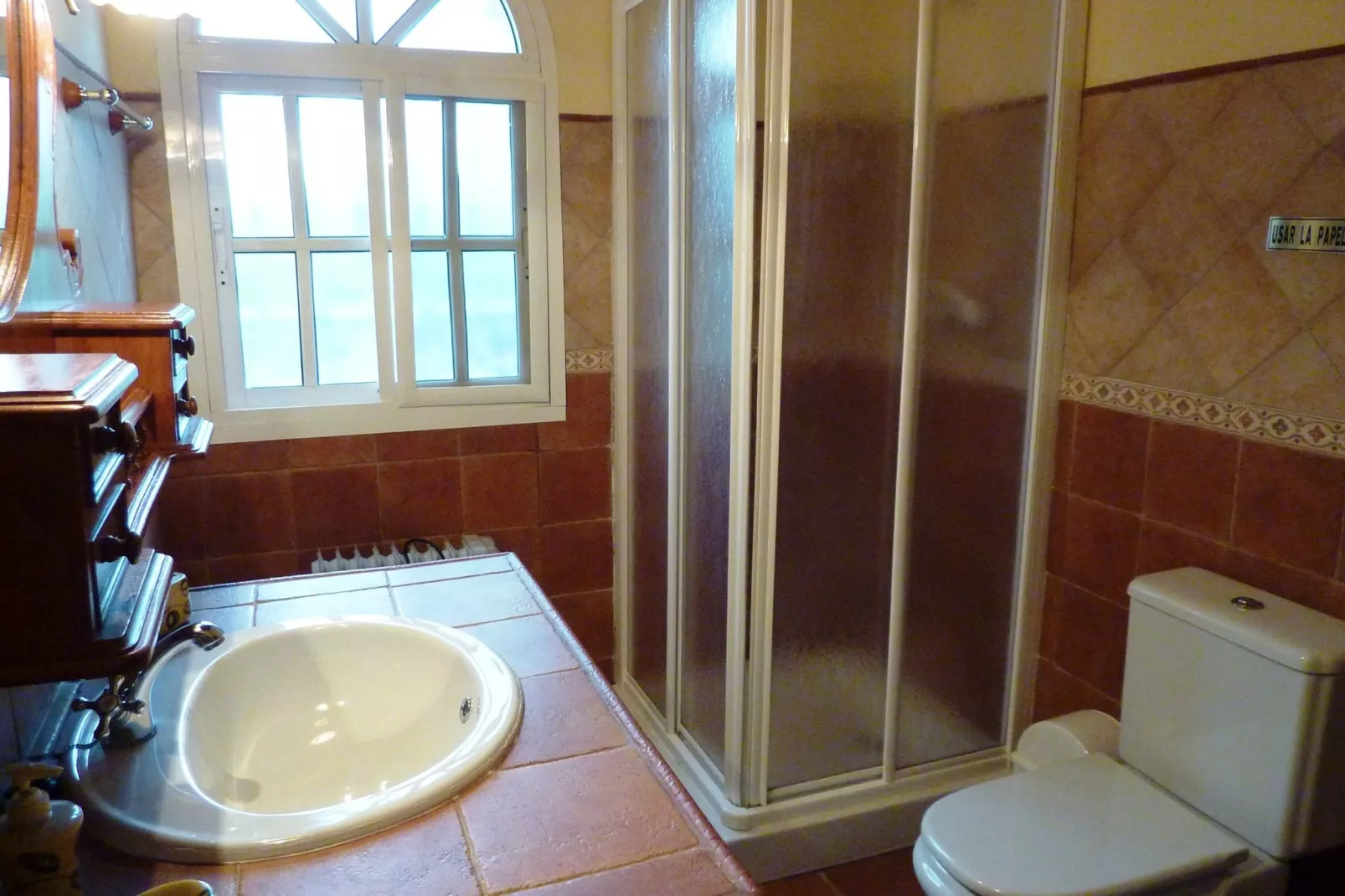 Casa Torrejón-Bathroom