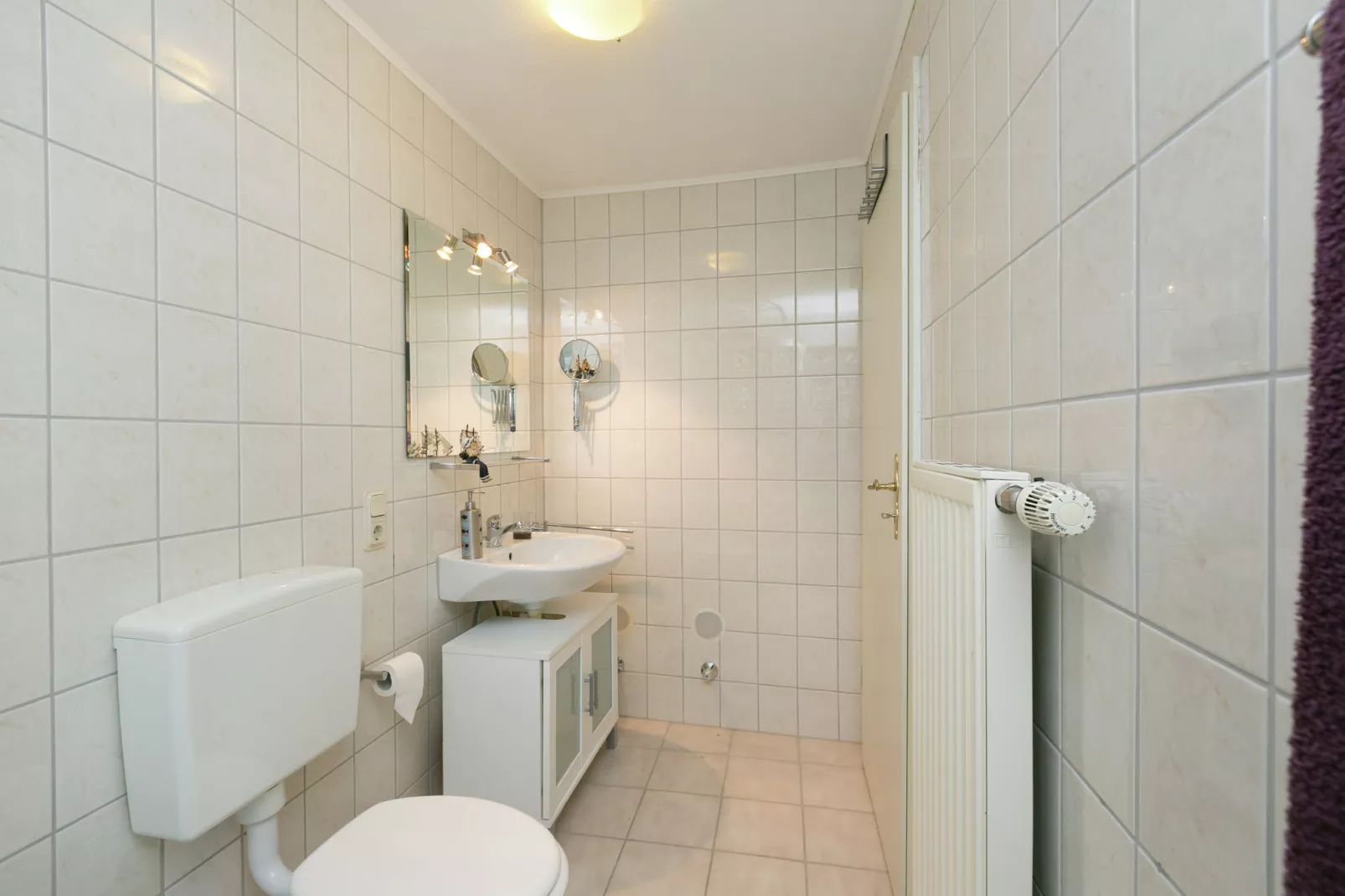 Mond-Bathroom