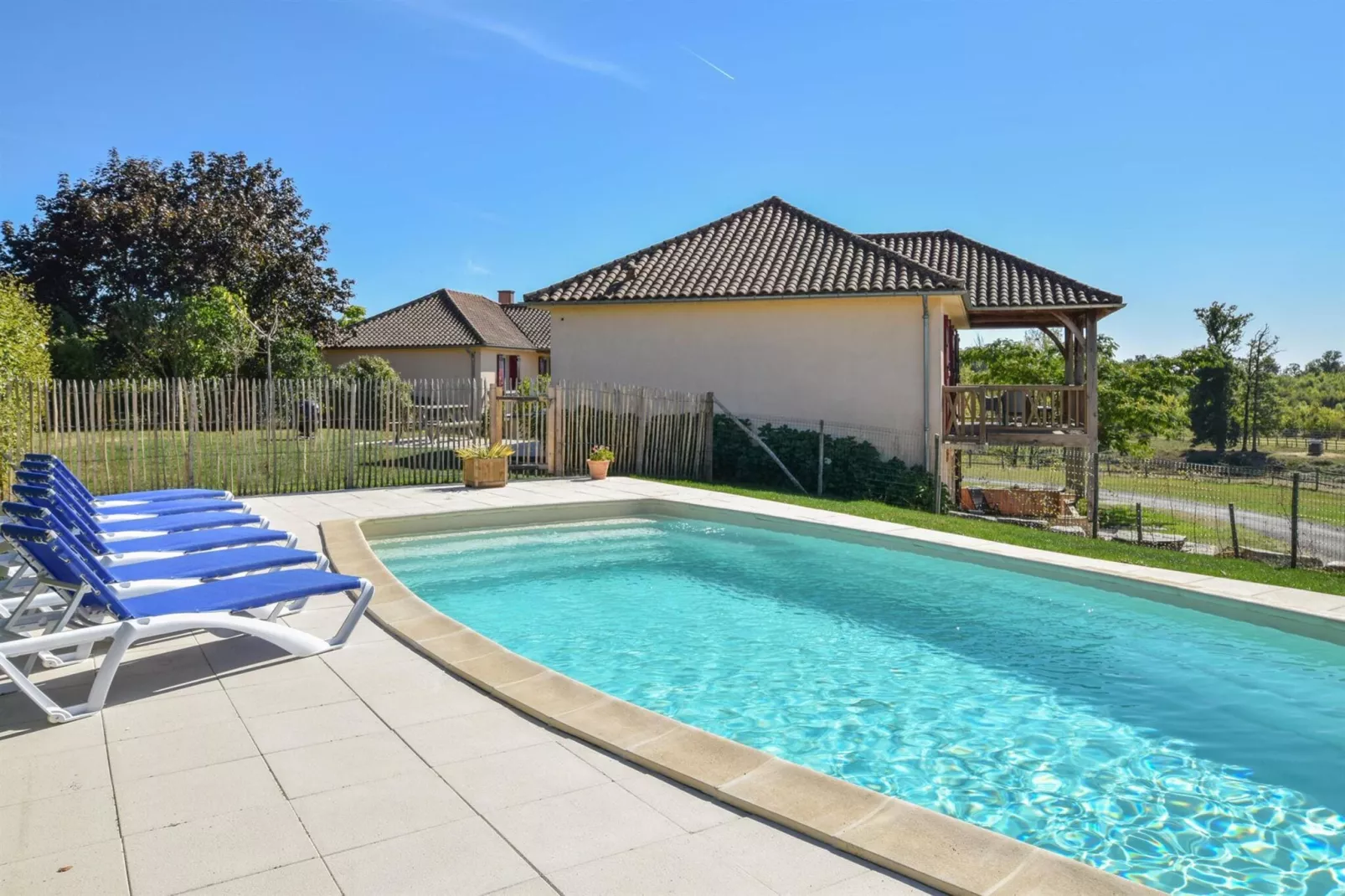 La Tirelire-Pool
