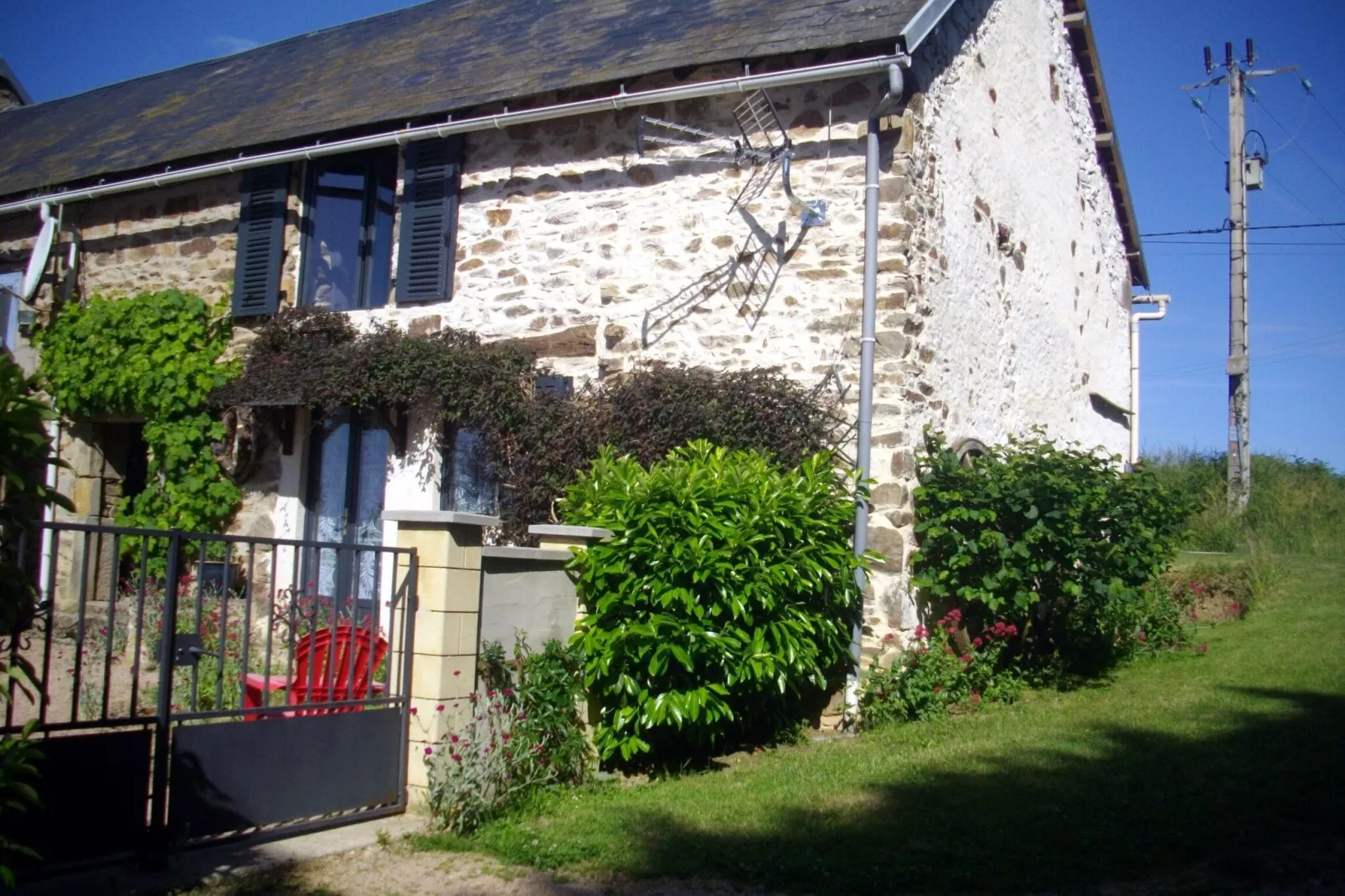Gite Les Ayes-Exterior summer