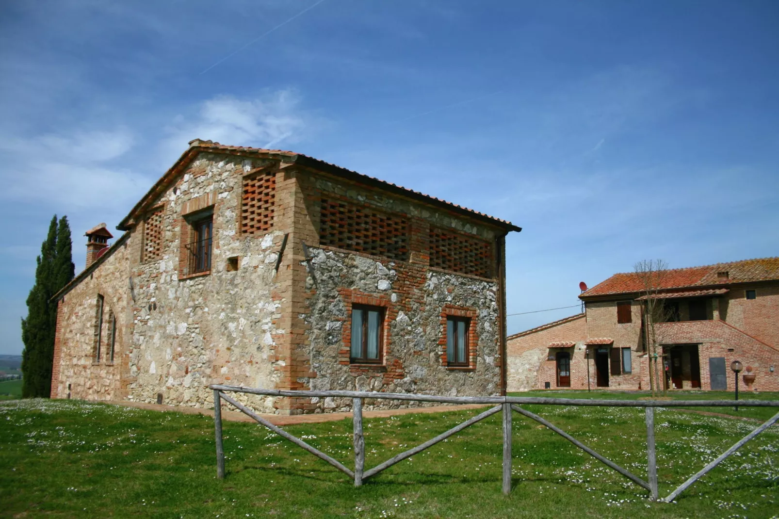 Capanna-Exterior summer