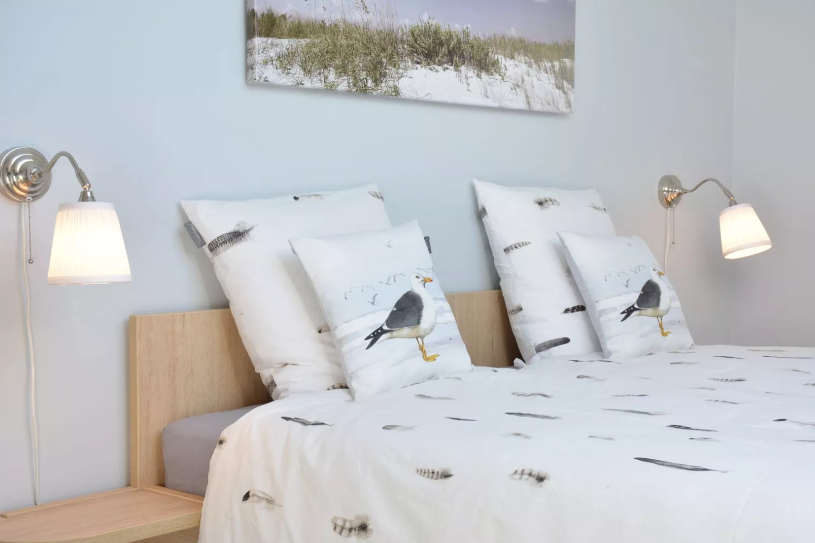 Amon Antwinne-Bedroom