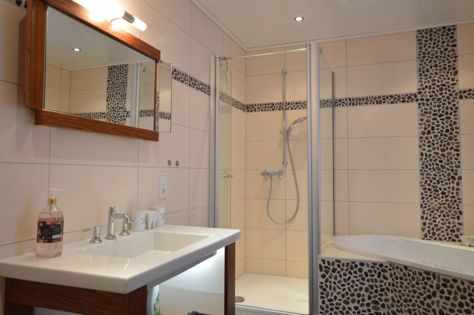 Ferienwohnung Weitblick I und II-Bathroom