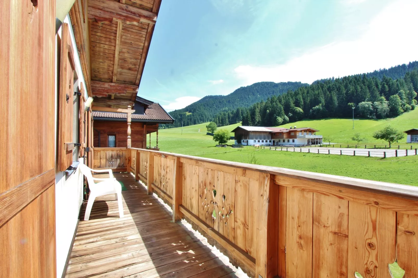 Chalet Kaiserliebe II-Terrace balcony