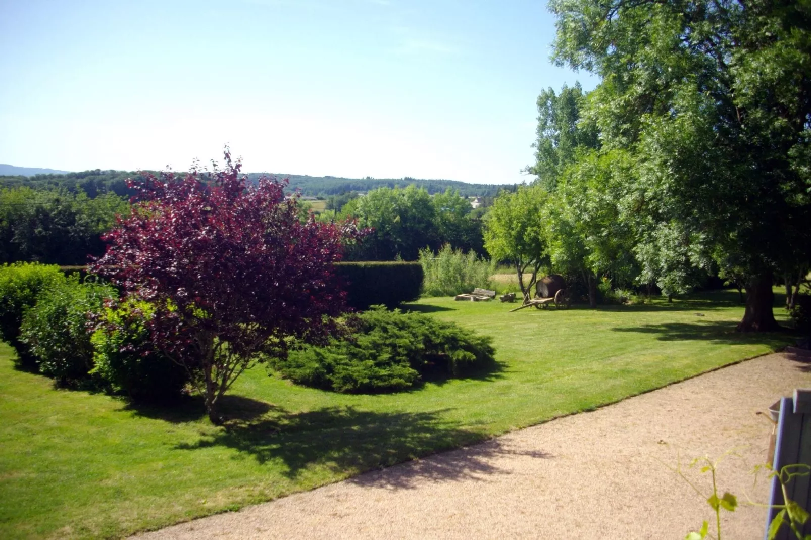 Gite Les Ayes-Areas summer 1km