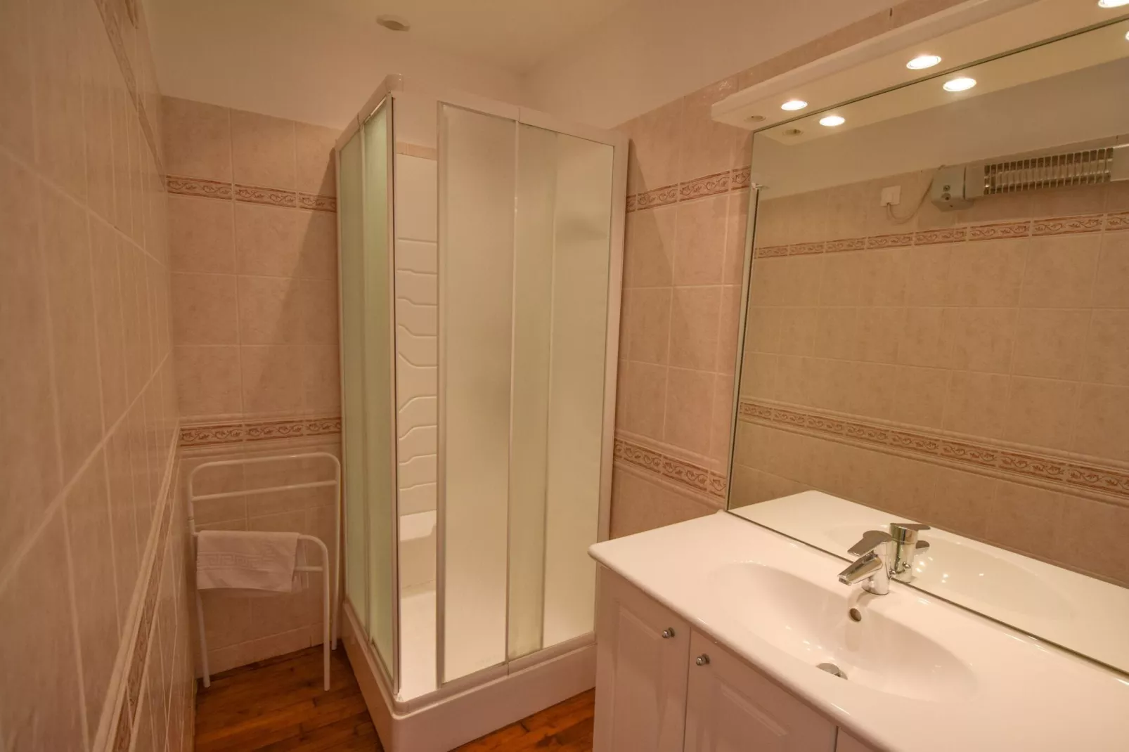 La Tirelire-Bathroom