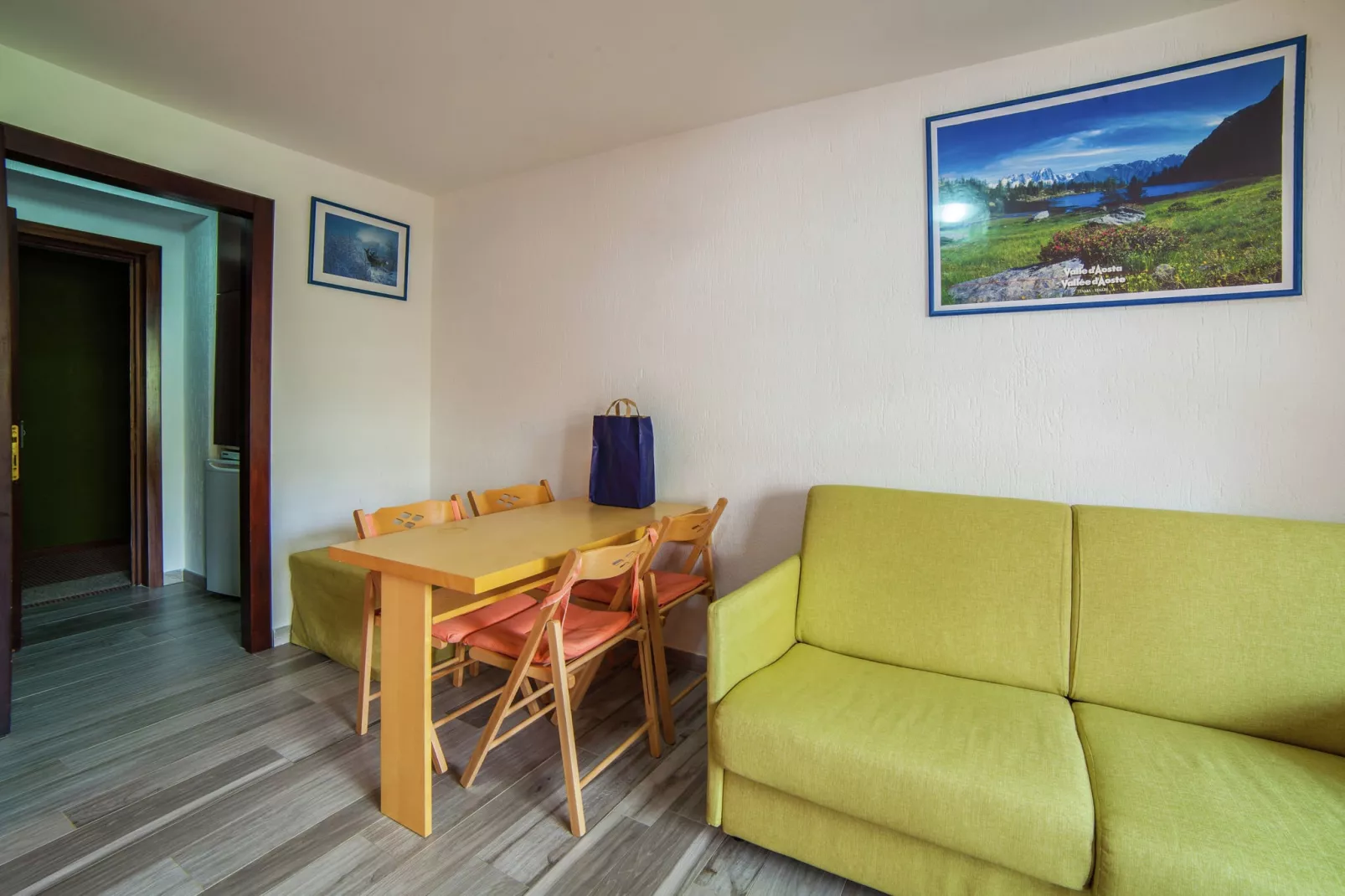 Residenza Cervinia 2P-Living room