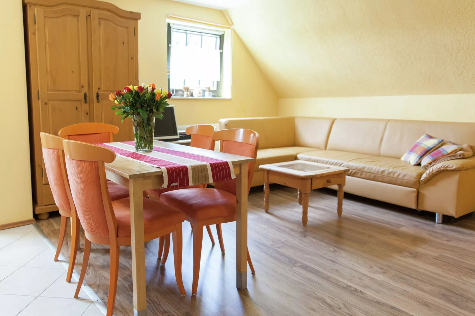 Stern-Dining room