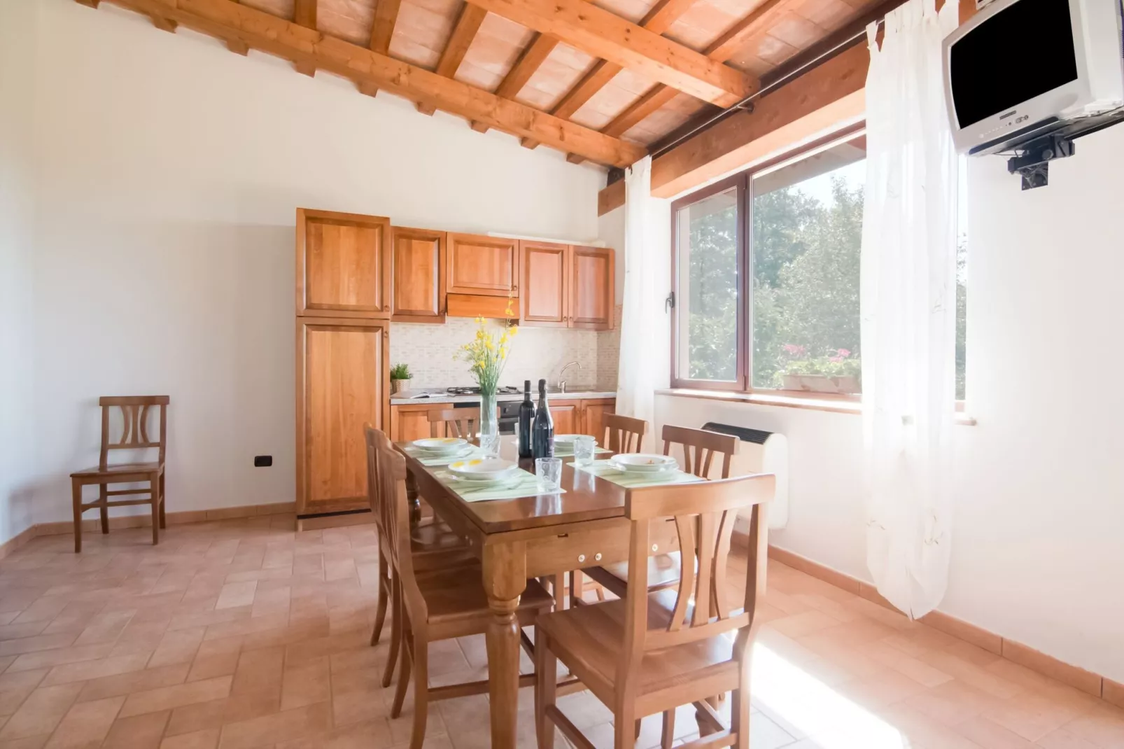 Amarena-Dining room