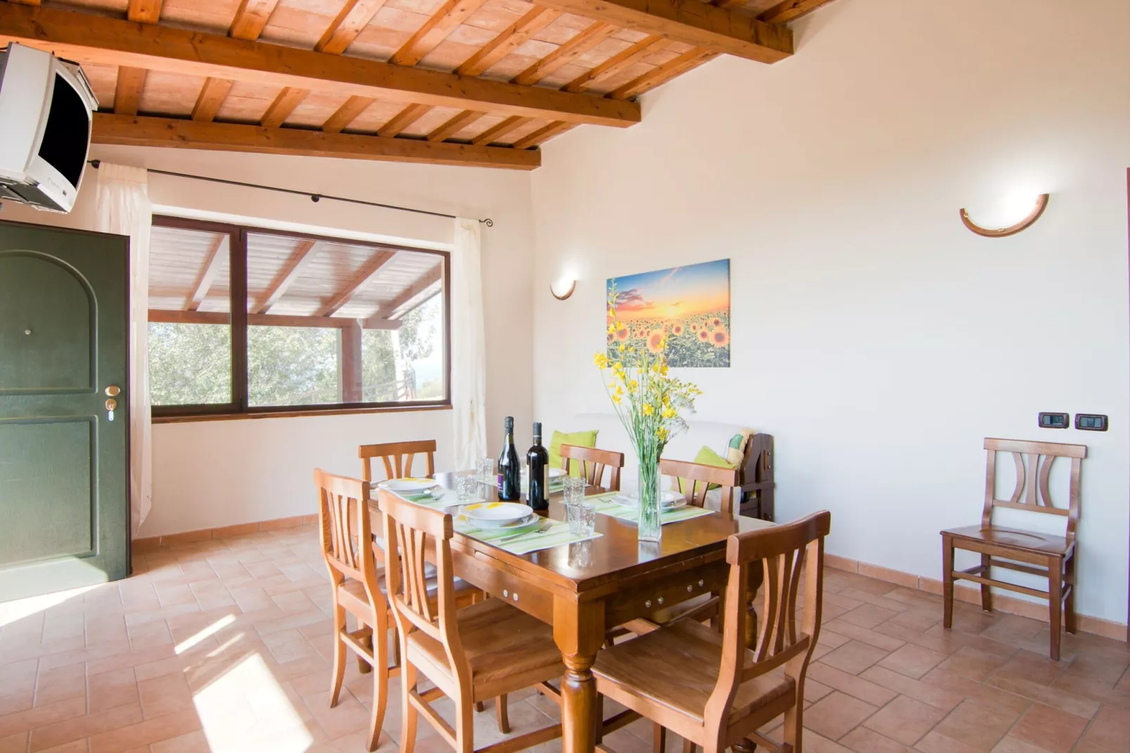 Amarena-Dining room